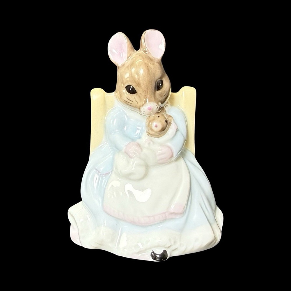 Schmid Beatrix Potter Plug In Night light Hunca Munca Works